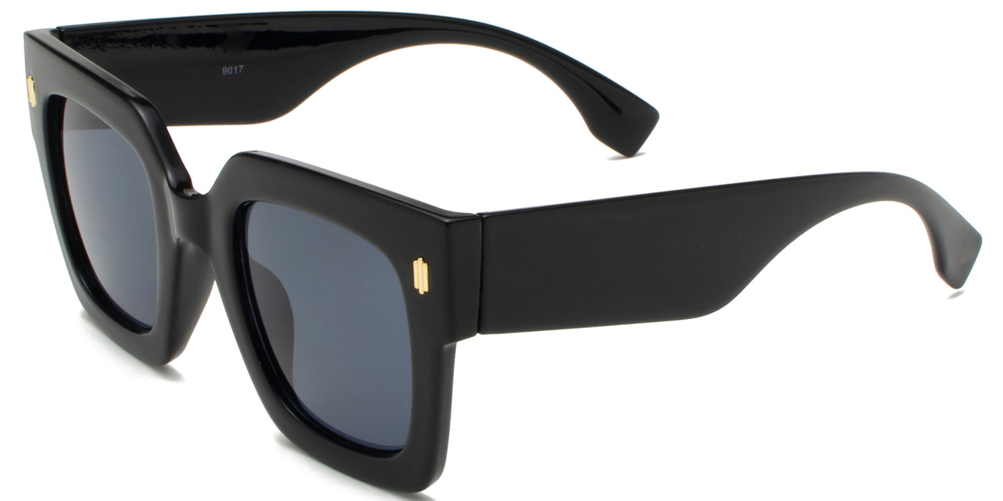 9017 - Fashion Square Sunglasses with Flat Lens