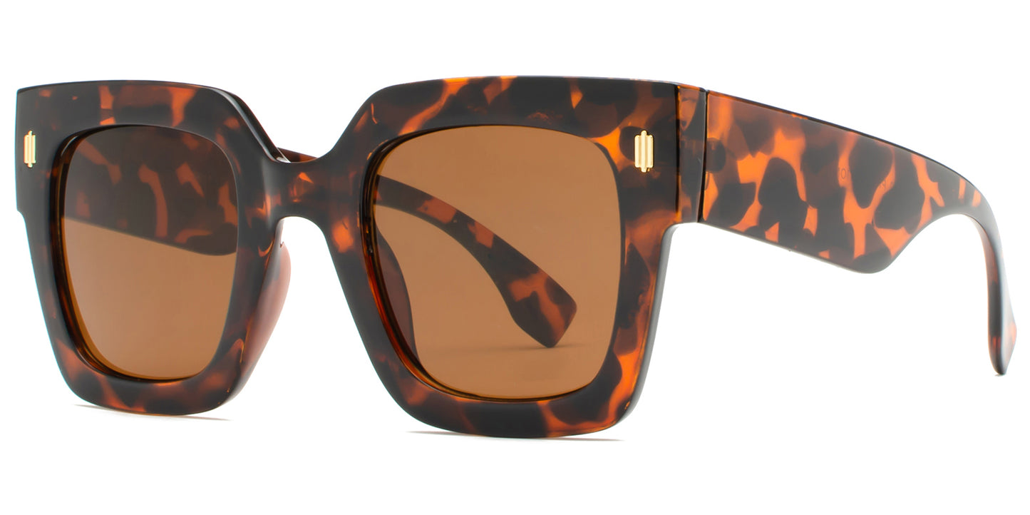 9017 - Fashion Square Sunglasses with Flat Lens