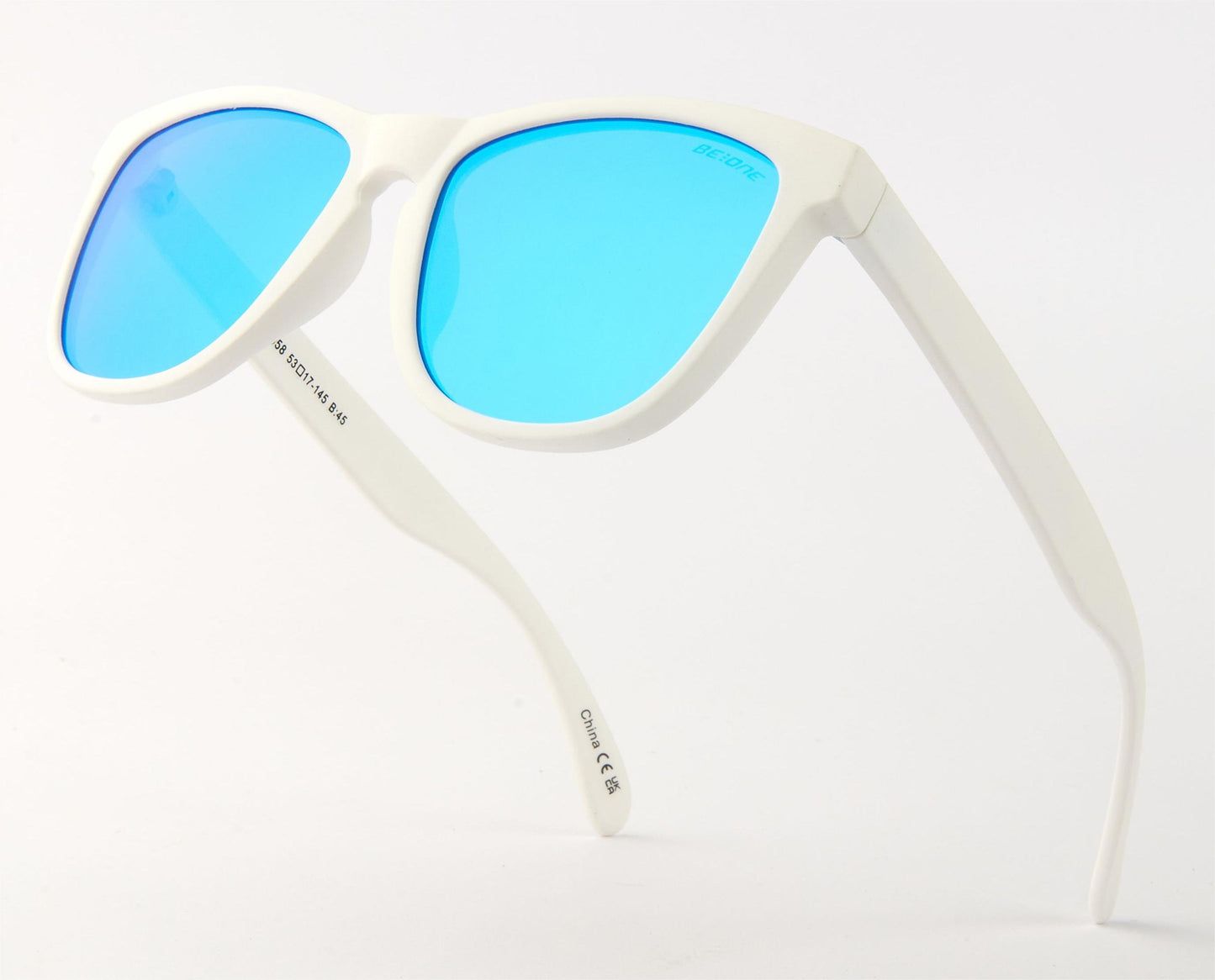 PL 3958 - Plastic Flat Lens 1.1 MM Polarized Sunglasses with Metal Hinge