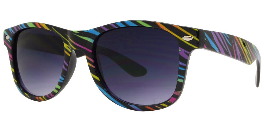 Wholesale - 4567-9 - Kids Classic Horn Rimmed Printed Colorful Stripes Sunglasses - Dynasol Eyewear