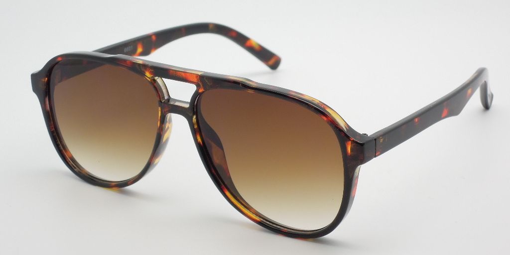 6601 - Classic Oval Shaped Aviator Plastic Sunglasses