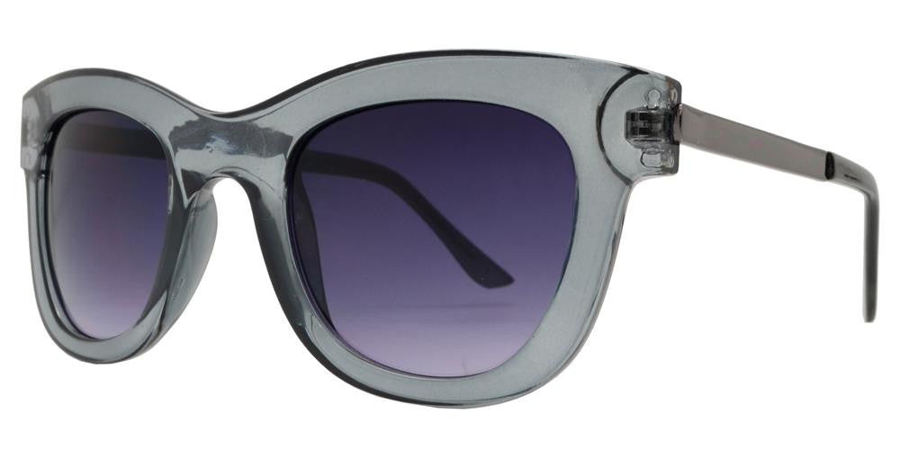 Wholesale - 7654 - Retro Horn Rimmed Women Plastic Sunglasses - Dynasol Eyewear
